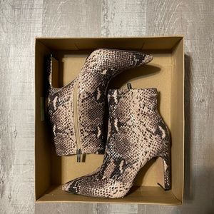 Jessica Simpson ankle boots